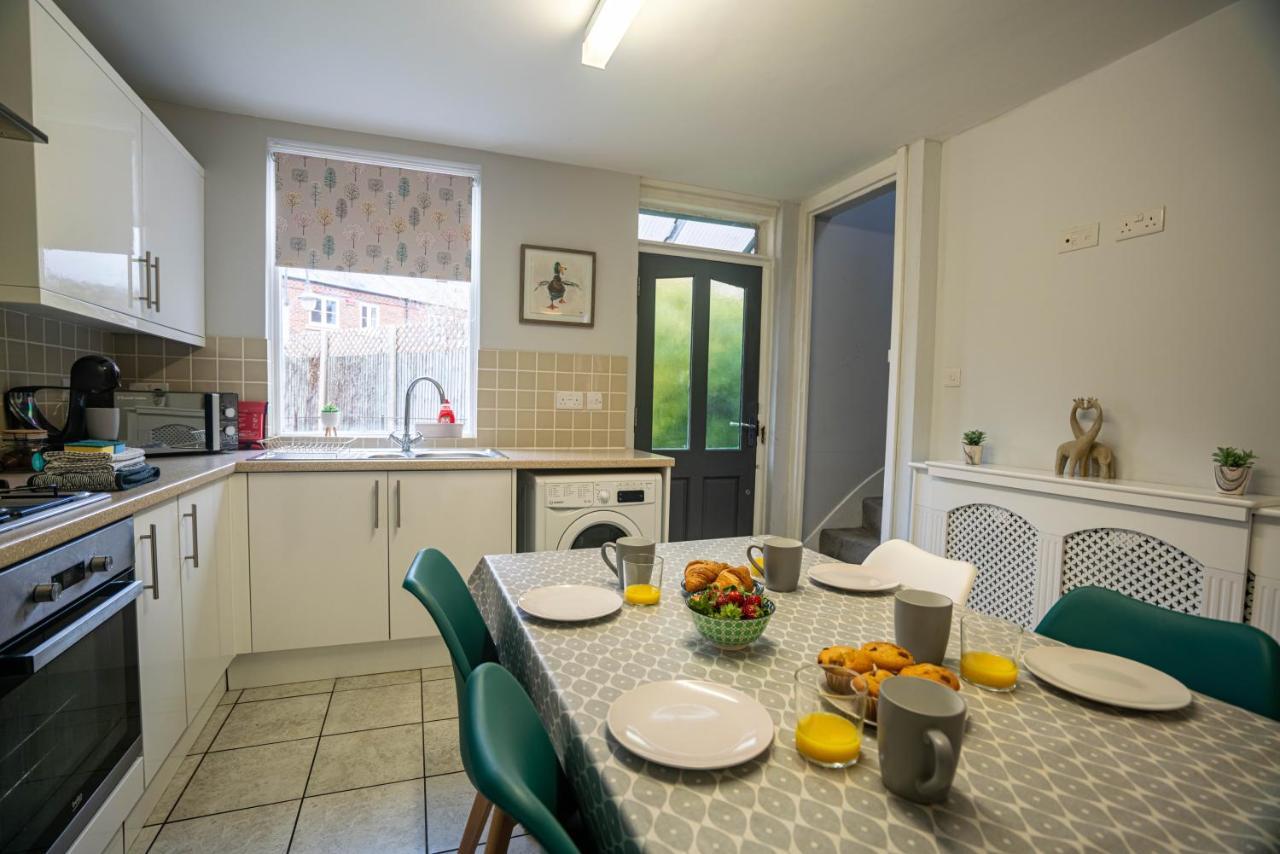 The Becket - Three Bedroom City Centre House With Parking Canterbury Kültér fotó
